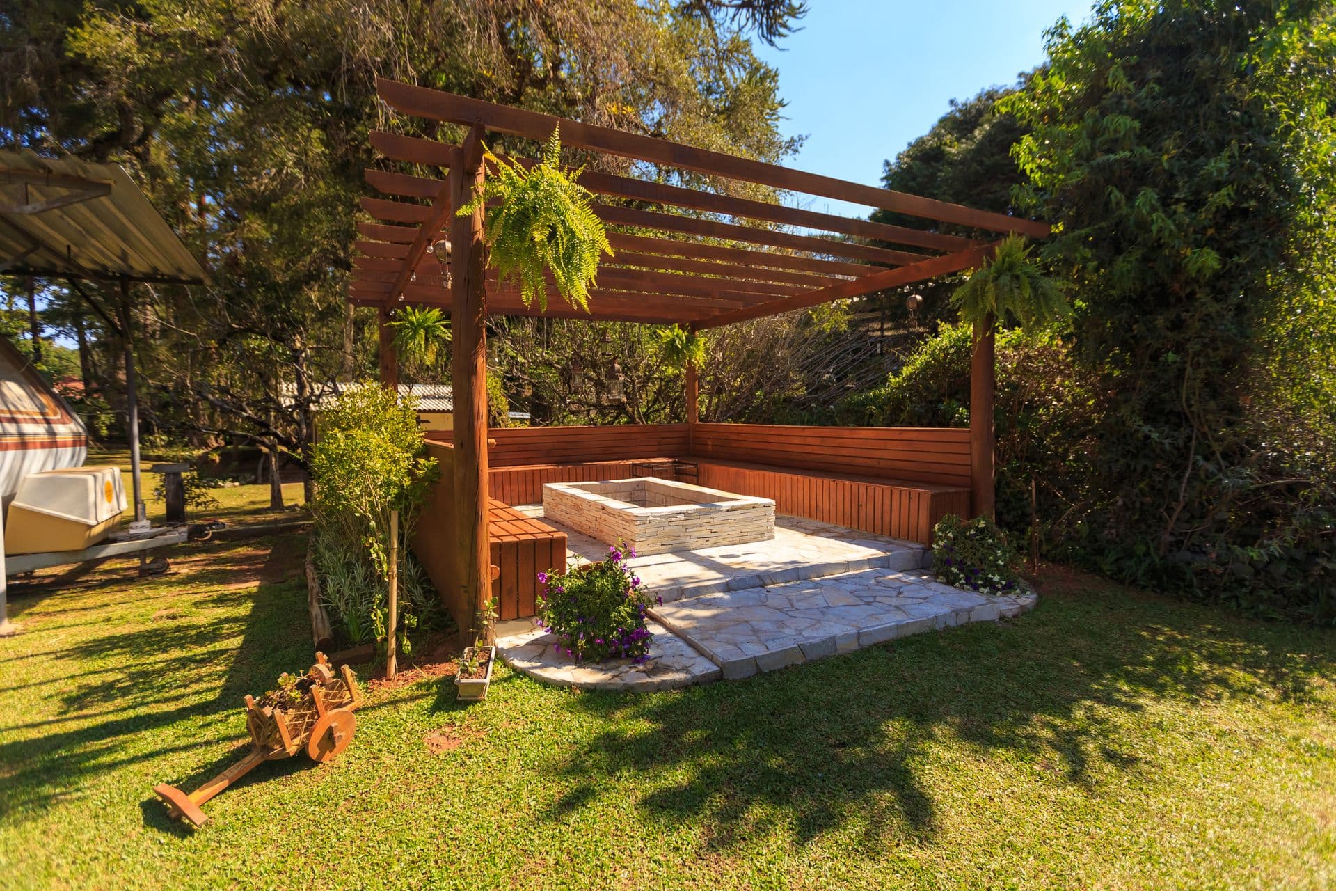 Modern landscaped garden design