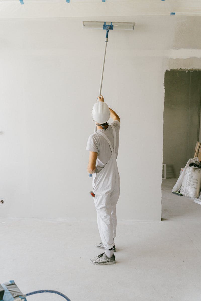 Decorator on the job — real work photos for a decorator website